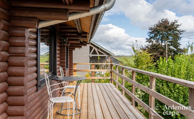 Gemtliches Chalet in Tenneville fr 4 Personen/3 Erwachsene mit 2 Schlafzimmern, Spielzimmer, Babyecke und Panoramablick