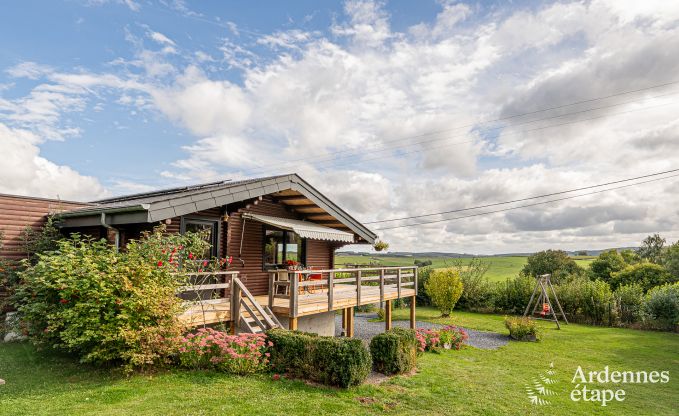 Gemtliches Chalet in Tenneville fr 4 Personen/3 Erwachsene mit 2 Schlafzimmern, Spielzimmer, Babyecke und Panoramablick