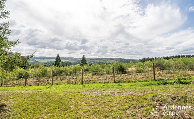 Gemtliches Chalet in Tenneville fr 4 Personen/3 Erwachsene mit 2 Schlafzimmern, Spielzimmer, Babyecke und Panoramablick