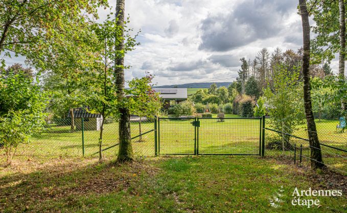 Gemtliches Chalet in Tenneville fr 4 Personen/3 Erwachsene mit 2 Schlafzimmern, Spielzimmer, Babyecke und Panoramablick