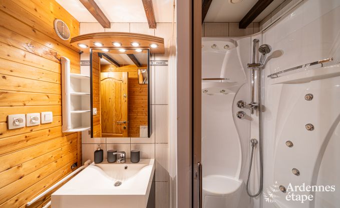 Modernes und komfortables Chalet in Tenneville f�r vier Personen - mit Sauna, privatem Garten und N�he zu Saint-Hubert