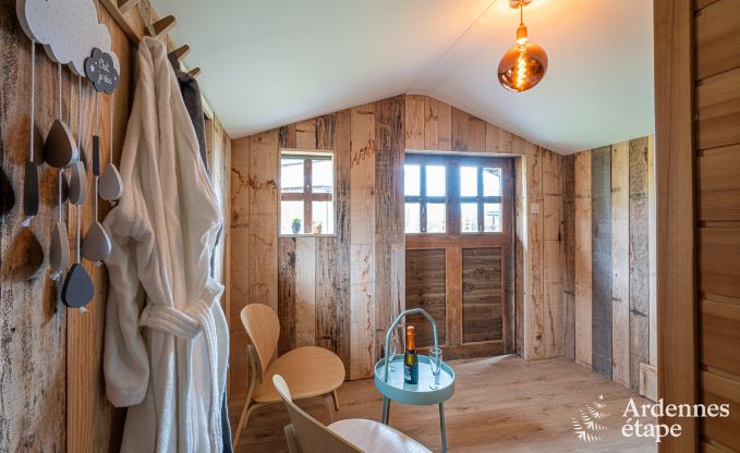 Modernes und komfortables Chalet in Tenneville f�r vier Personen - mit Sauna, privatem Garten und N�he zu Saint-Hubert