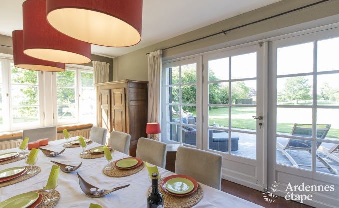 Gerumiges Ferienhaus fr 9 Personen in Tinlot mit 4 Schlaf- und Badezimmern, Schwimmbad, Privatgarten und Spielmglichkeiten