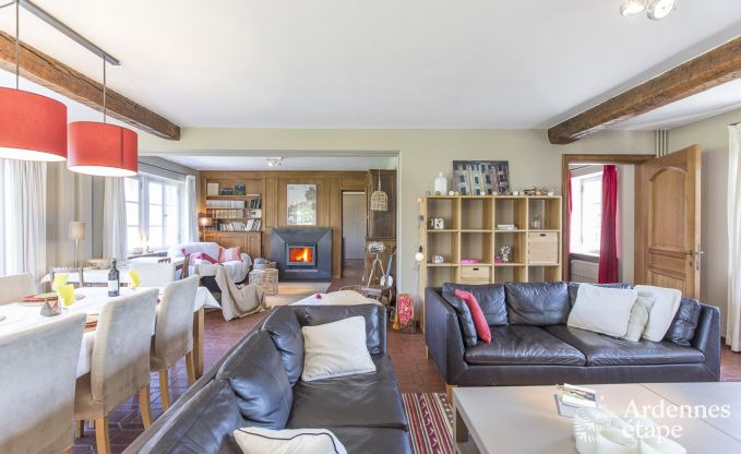 Gerumiges Ferienhaus fr 9 Personen in Tinlot mit 4 Schlaf- und Badezimmern, Schwimmbad, Privatgarten und Spielmglichkeiten