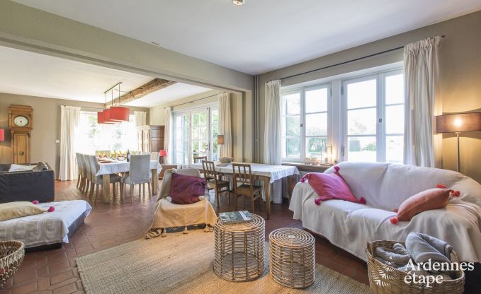 Gerumiges Ferienhaus fr 9 Personen in Tinlot mit 4 Schlaf- und Badezimmern, Schwimmbad, Privatgarten und Spielmglichkeiten