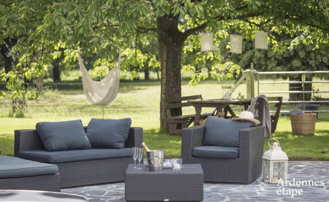 Gerumiges Ferienhaus fr 9 Personen in Tinlot mit 4 Schlaf- und Badezimmern, Schwimmbad, Privatgarten und Spielmglichkeiten