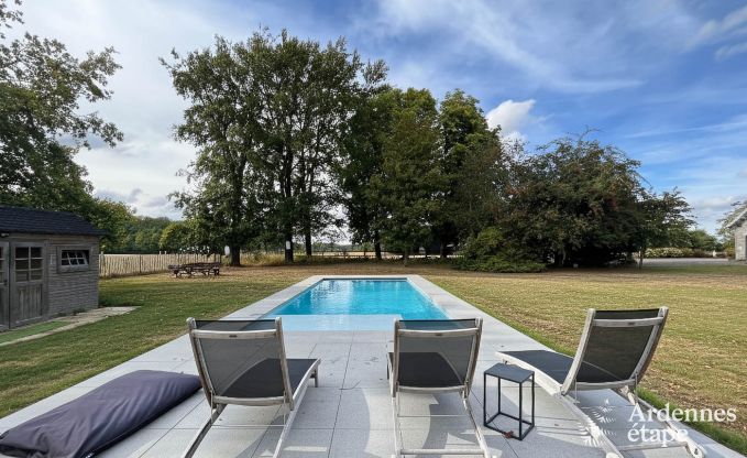 Gerumiges Ferienhaus fr 9 Personen in Tinlot mit 4 Schlaf- und Badezimmern, Schwimmbad, Privatgarten und Spielmglichkeiten