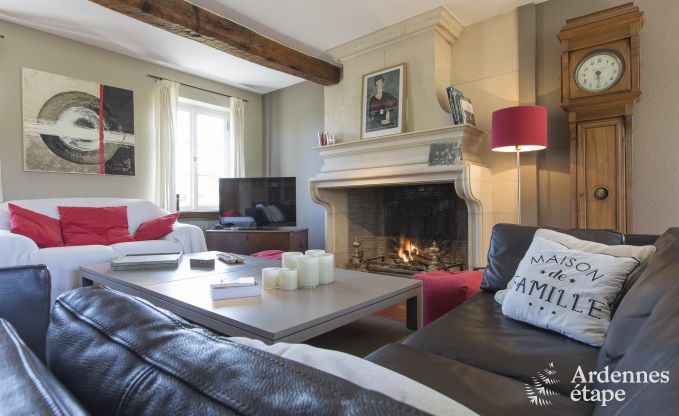 Gerumiges Ferienhaus fr 9 Personen in Tinlot mit 4 Schlaf- und Badezimmern, Schwimmbad, Privatgarten und Spielmglichkeiten