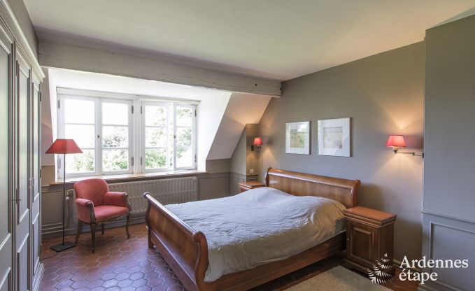 Gerumiges Ferienhaus fr 9 Personen in Tinlot mit 4 Schlaf- und Badezimmern, Schwimmbad, Privatgarten und Spielmglichkeiten