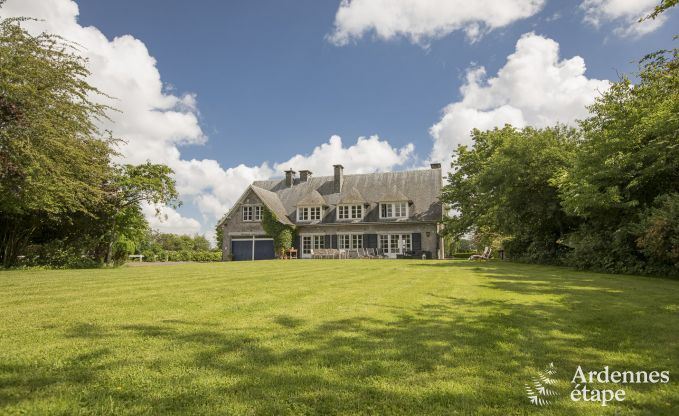 Gerumiges Ferienhaus fr 9 Personen in Tinlot mit 4 Schlaf- und Badezimmern, Schwimmbad, Privatgarten und Spielmglichkeiten