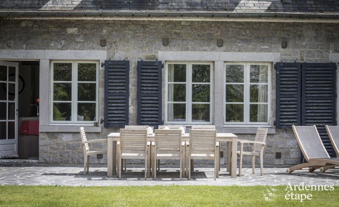 Gerumiges Ferienhaus fr 9 Personen in Tinlot mit 4 Schlaf- und Badezimmern, Schwimmbad, Privatgarten und Spielmglichkeiten