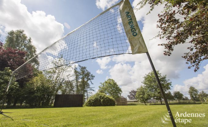 Gerumiges Ferienhaus fr 9 Personen in Tinlot mit 4 Schlaf- und Badezimmern, Schwimmbad, Privatgarten und Spielmglichkeiten