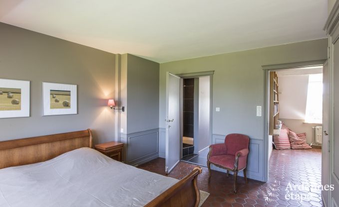 Gerumiges Ferienhaus fr 9 Personen in Tinlot mit 4 Schlaf- und Badezimmern, Schwimmbad, Privatgarten und Spielmglichkeiten