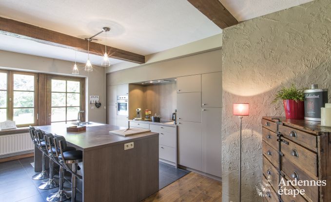 Gerumiges Ferienhaus fr 9 Personen in Tinlot mit 4 Schlaf- und Badezimmern, Schwimmbad, Privatgarten und Spielmglichkeiten