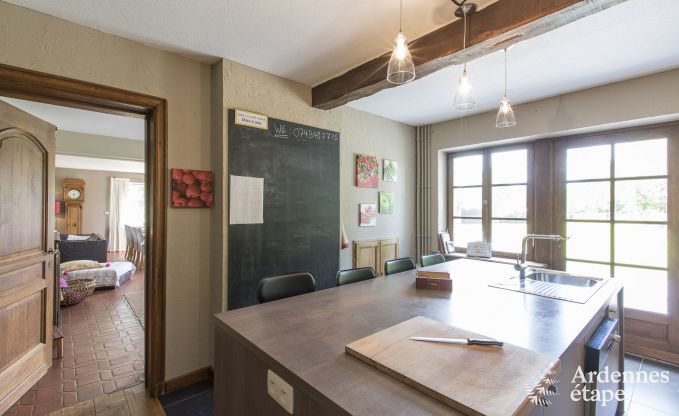 Gerumiges Ferienhaus fr 9 Personen in Tinlot mit 4 Schlaf- und Badezimmern, Schwimmbad, Privatgarten und Spielmglichkeiten