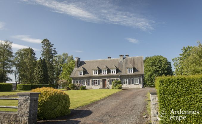 Gerumiges Ferienhaus fr 9 Personen in Tinlot mit 4 Schlaf- und Badezimmern, Schwimmbad, Privatgarten und Spielmglichkeiten