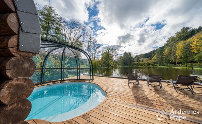 Gerumiges Chalet fr 8 Personen in Trois-Ponts mit Innen-Auenschwimmbad, Sauna und privater Terrasse am Wasser