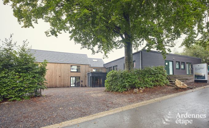 Gerumiges und luxurises  Ferienhaus mit Pool in Trois-Ponts, Ardennen