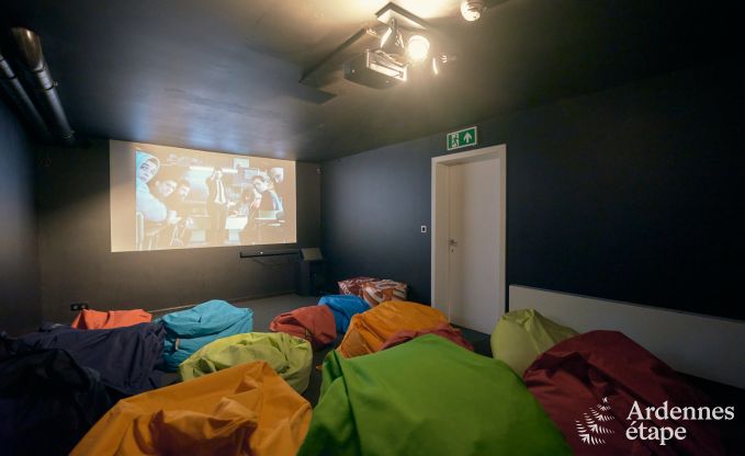 Gerumiges und luxurises  Ferienhaus mit Pool in Trois-Ponts, Ardennen