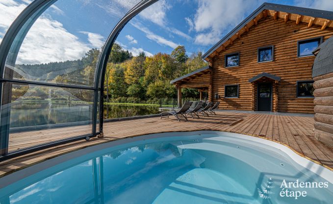 Gerumiges Chalet fr 8 Personen in Trois-Ponts mit Innen-Auenschwimmbad, Sauna und privater Terrasse am Wasser