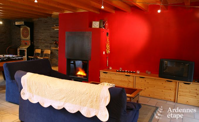 Reizvolles Ferienhaus mit luxuriösem Spa-Bereich für 8 Personen in Vaux-sur-Sûre