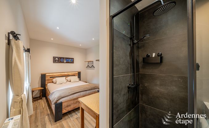 Einzigartiges Ferienhaus mit 2 Schlafzimmern in Vaux-sur-Sure