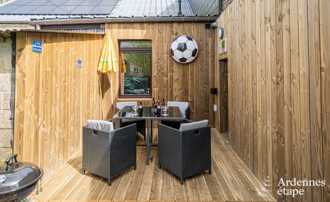 Einzigartiges Ferienhaus mit 2 Schlafzimmern in Vaux-sur-Sure