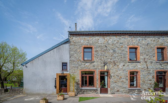 Einzigartiges Ferienhaus mit 2 Schlafzimmern in Vaux-sur-Sure