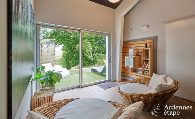 Au�ergew�hnliches Ferienhaus mit tollem Wellnessbereich und privatem Pool in Vaux -sur - S�re
