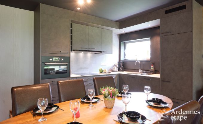 Au�ergew�hnliches Ferienhaus mit tollem Wellnessbereich und privatem Pool in Vaux -sur - S�re