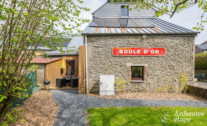 Einzigartiges Ferienhaus mit 2 Schlafzimmern in Vaux-sur-Sure