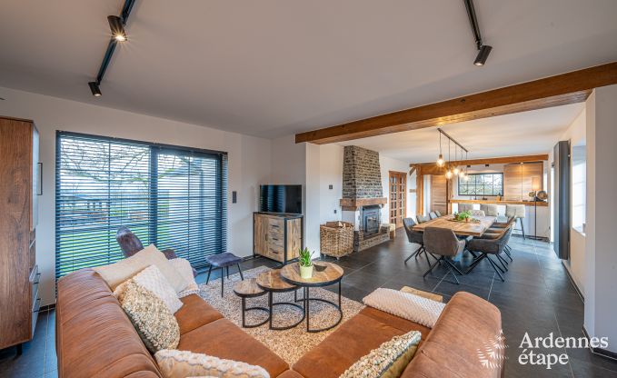 Chalet mit Whirlpool, Billardtisch und herrlichem Ausblick in Vencimont f�r 6 Personen