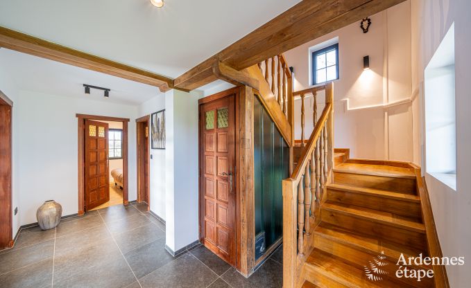 Chalet mit Whirlpool, Billardtisch und herrlichem Ausblick in Vencimont f�r 6 Personen