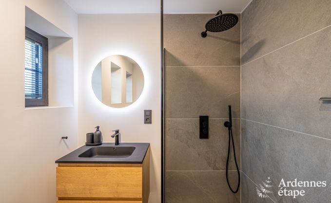 Chalet mit Whirlpool, Billardtisch und herrlichem Ausblick in Vencimont f�r 6 Personen