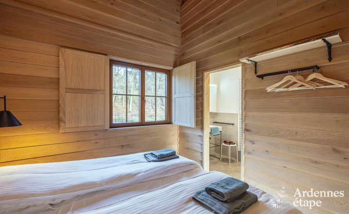 Au�ergew�hnliches Pfahlhaus f�r 4 Personen, auf einem Teich in Vencimont