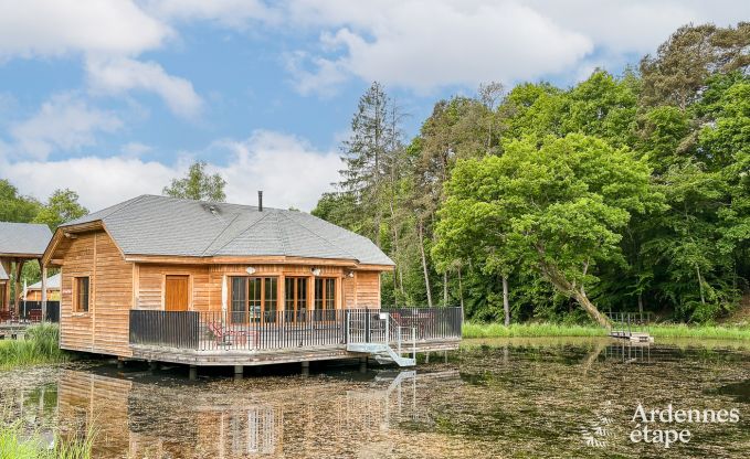 Au�ergew�hnliches Pfahlhaus f�r 4 Personen, auf einem Teich in Vencimont
