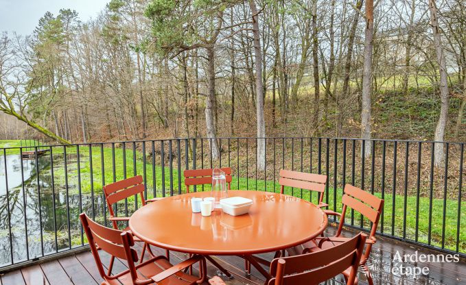 Au�ergew�hnliches Pfahlhaus als Ferienhaus in Vencimont