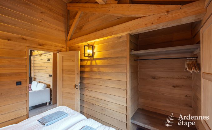 Au�ergew�hnliches Pfahlhaus als Ferienhaus in Vencimont