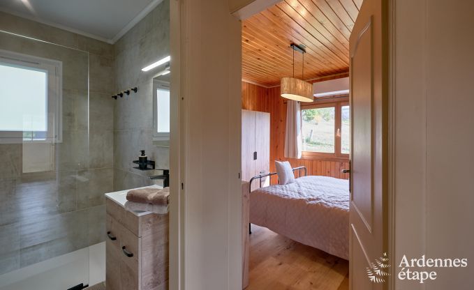 Charmantes Chalet in Vencimont f�r 4-6 Personen: renoviert 2025, familienfreundliche Annehmlichkeiten und fahrradfreundliche Lage