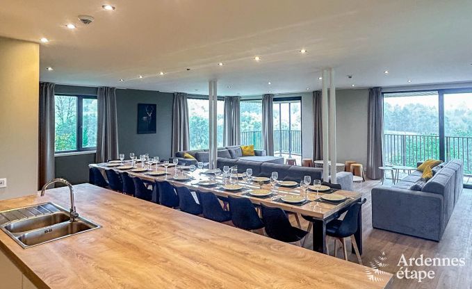 Ger�umiges Ferienhaus in Vencimont f�r 13 Personen mit 6 Schlaf- und Badezimmern und Privatgarten mit Trampolin und Boule