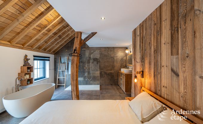 Ferienhaus f�r 3 Paare in Vencimont mit 3 Schlafzimmern und 3 Badezimmern, Bar und Privatgarten