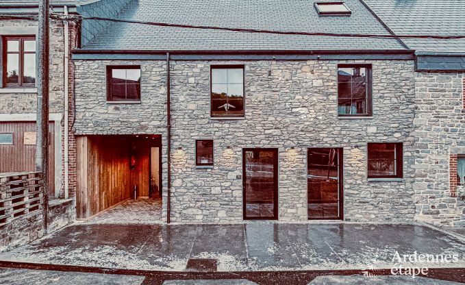 Ferienhaus f�r 3 Paare in Vencimont mit 3 Schlafzimmern und 3 Badezimmern, Bar und Privatgarten