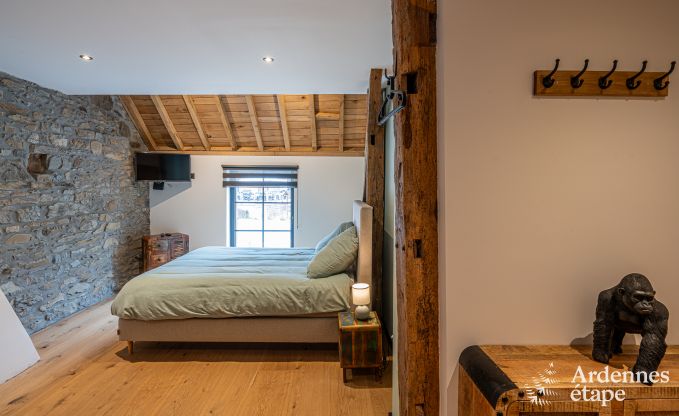 Ferienhaus f�r 3 Paare in Vencimont mit 3 Schlafzimmern und 3 Badezimmern, Bar und Privatgarten