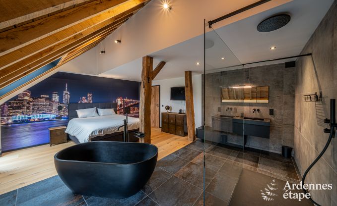 Ferienhaus f�r 3 Paare in Vencimont mit 3 Schlafzimmern und 3 Badezimmern, Bar und Privatgarten