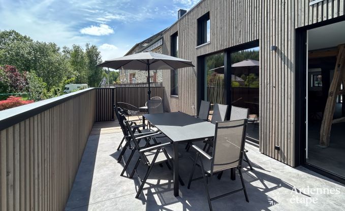 Ferienhaus f�r 3 Paare in Vencimont mit 3 Schlafzimmern und 3 Badezimmern, Bar und Privatgarten