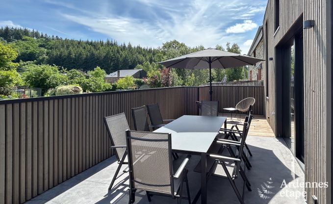 Ferienhaus f�r 3 Paare in Vencimont mit 3 Schlafzimmern und 3 Badezimmern, Bar und Privatgarten