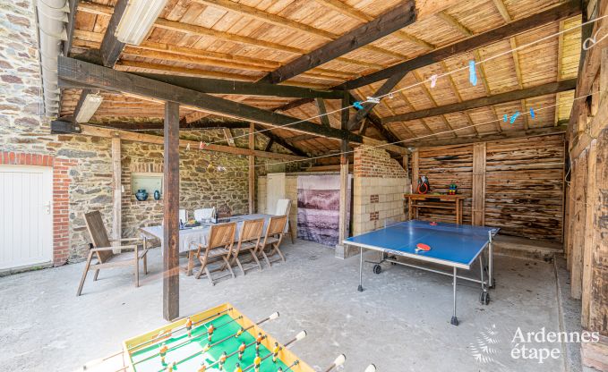 Ferienhaus in Vencimont, Ardennen, 12 Personen, 4 Schlafzimmer, privater Sauna, Billard, Garten am Wasser