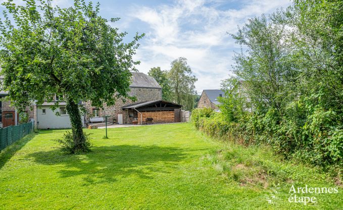 Ferienhaus in Vencimont, Ardennen, 12 Personen, 4 Schlafzimmer, privater Sauna, Billard, Garten am Wasser