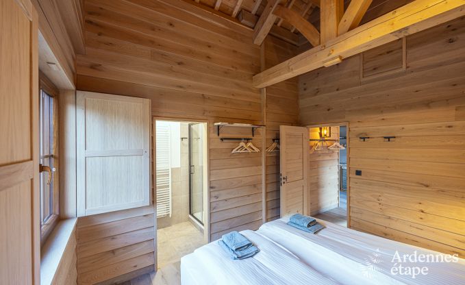 Au�ergew�hnliches Pfahlhaus f�r 4 Personen, auf einem Teich in Vencimont