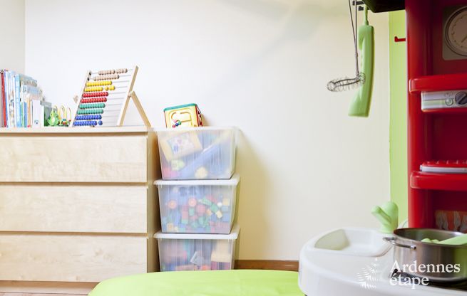 Groes Ferienhaus in der Nhe von Vielsalm fr 21 Personen mit 7 Schlafzimmern, 4 Badezimmern, Spielzimmer und Privatgarten